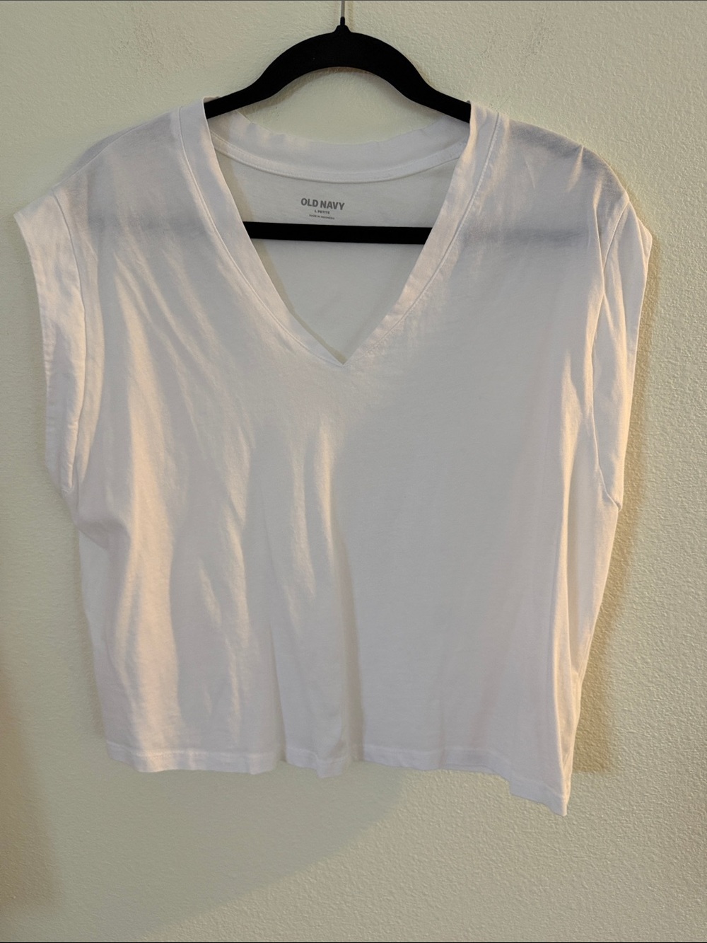 Old Navy White V-Neck Relaxed Boxy Tee
